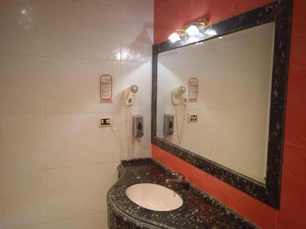 Zayed Hotel Giza Экстерьер фото